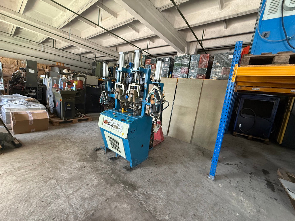 Alfa Meccanica 4 stations backpart moulding system