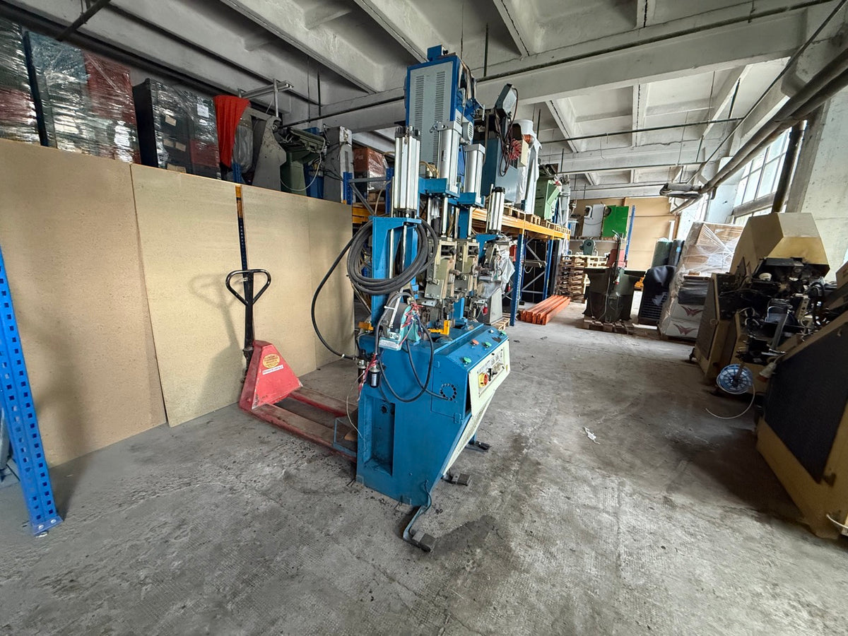 Alfa Meccanica 4 stations backpart moulding system