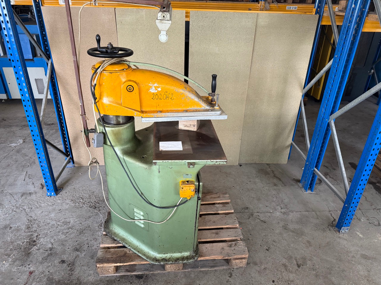 Schön hydraulic click press / cutting machine