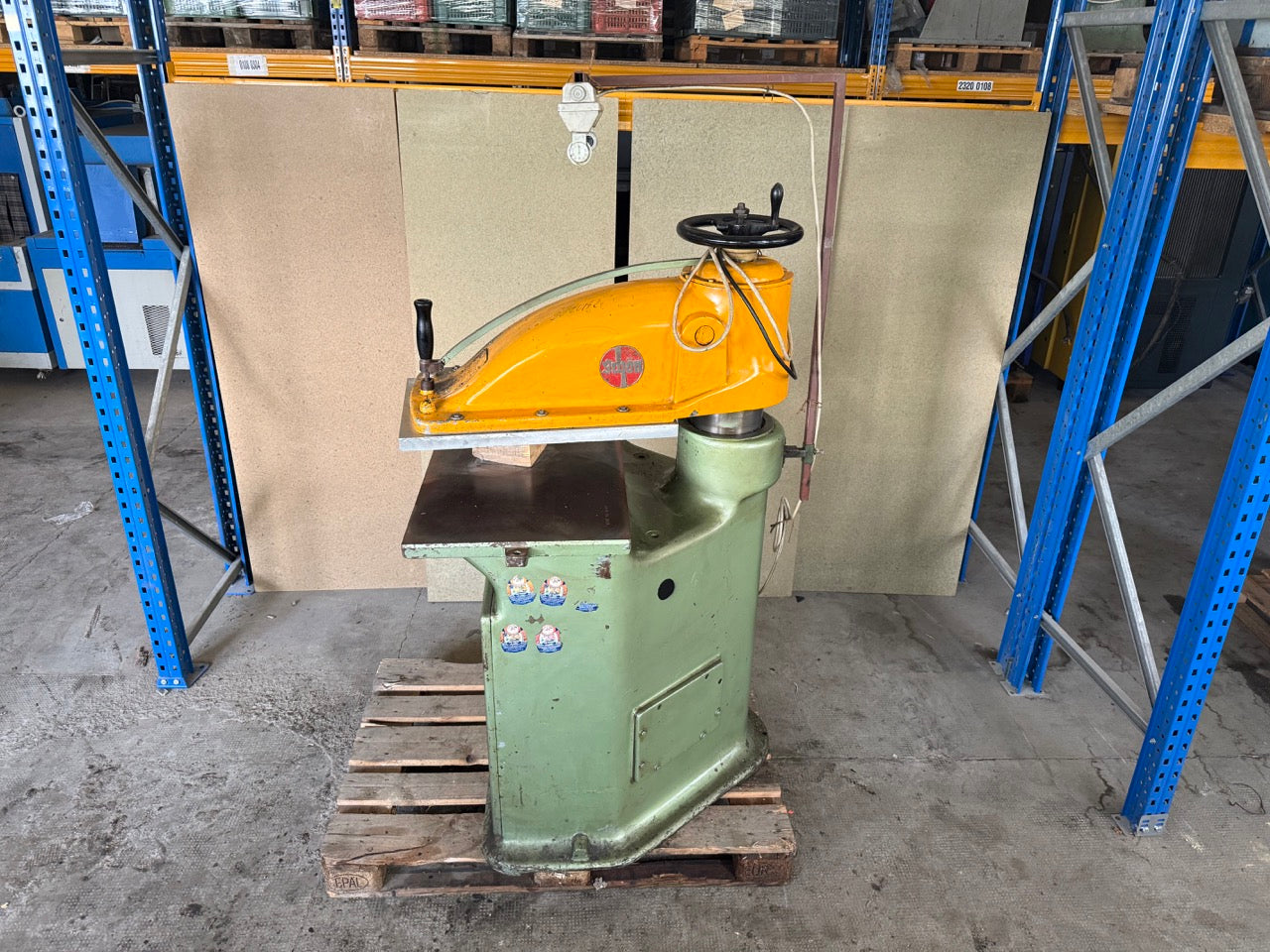 Schön hydraulic click press / cutting machine