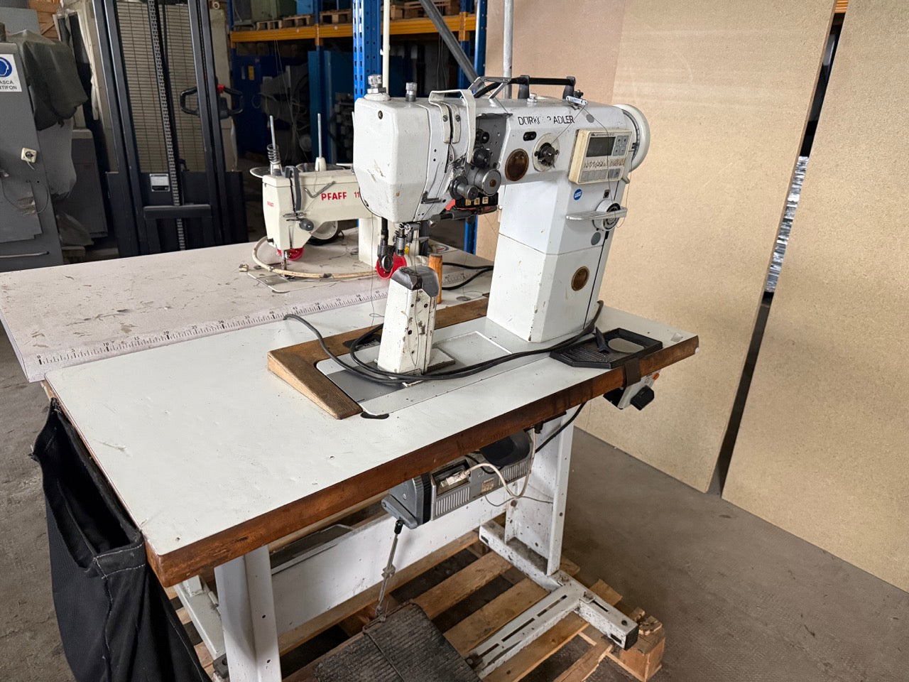 Dürkopf Adler 888 post-bed industrial stitching machine