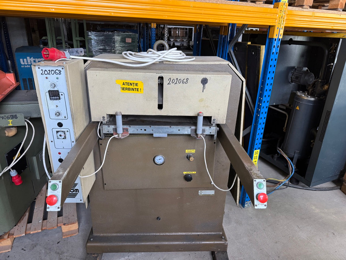 SECOM PL101 leather embossing machine