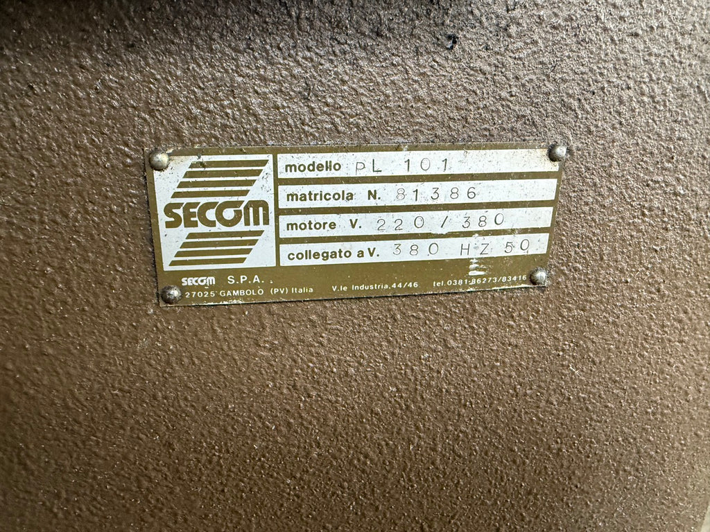 SECOM PL101 leather embossing machine