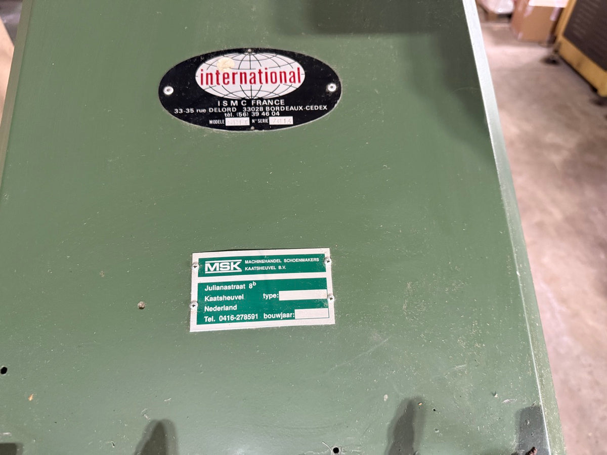 International toe lasting machine