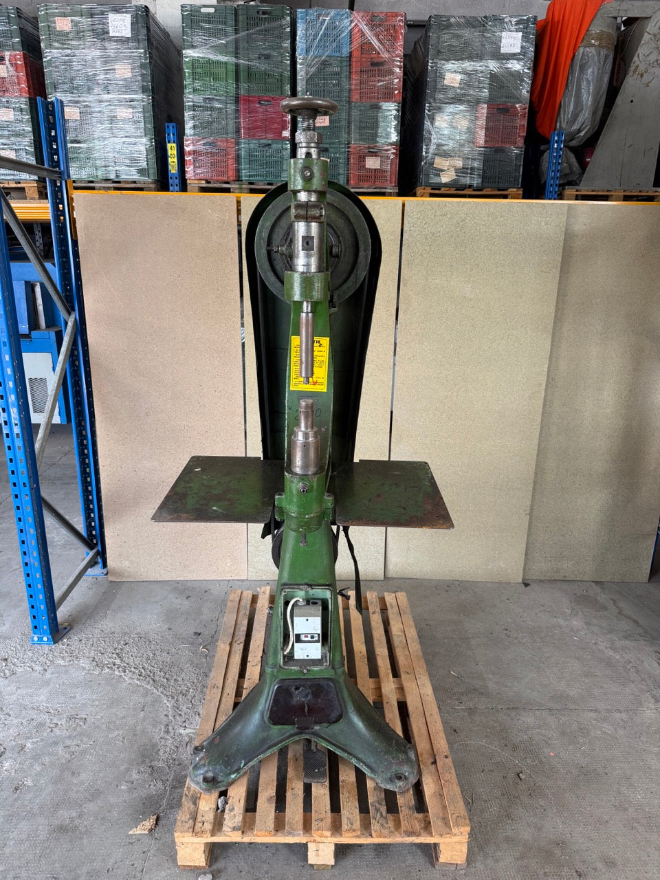 Svit industrial automatic eyeletting or punch/riveting machine