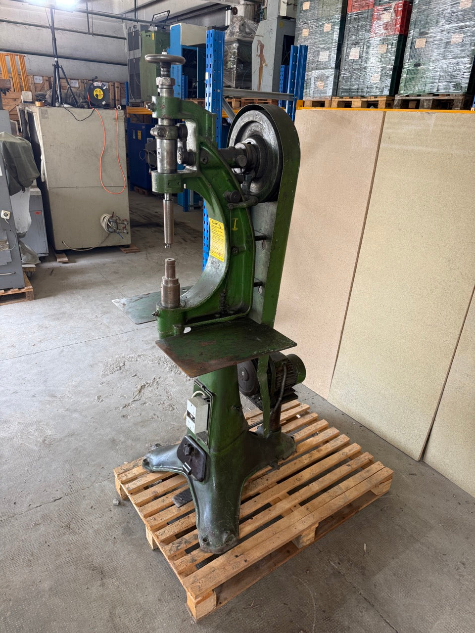 Svit industrial automatic eyeletting or punch/riveting machine