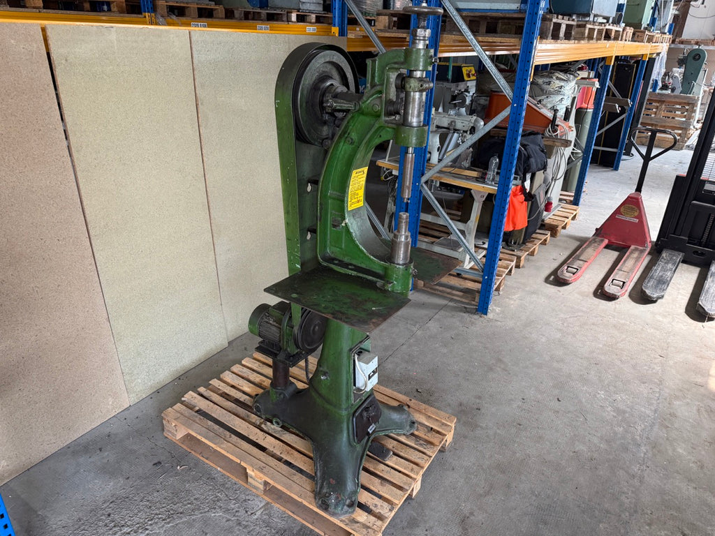 Svit industrial automatic eyeletting or punch/riveting machine
