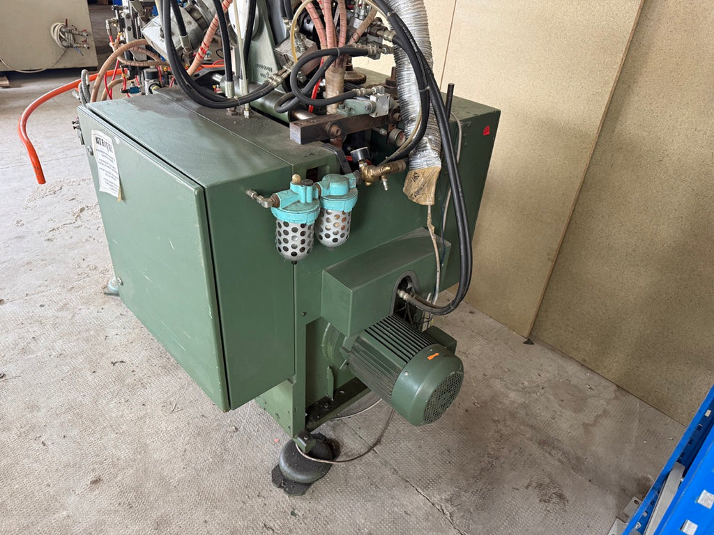International AR-C automatic bottom roughin machine