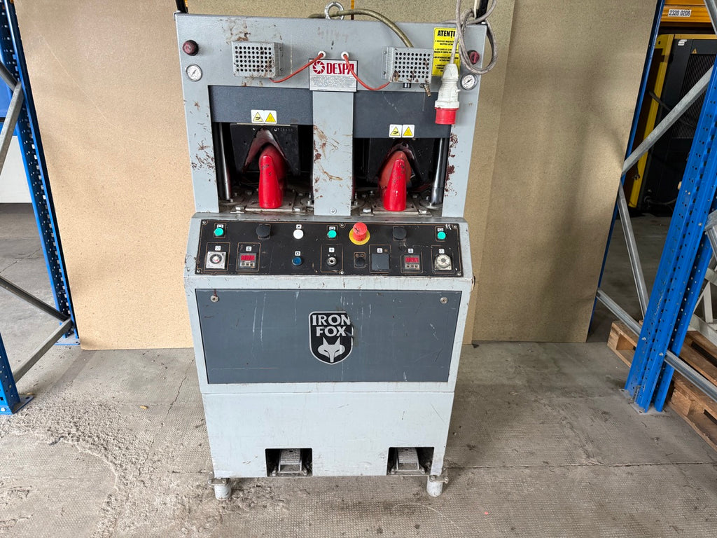 Iron Fox 2 stations backpart moulding system