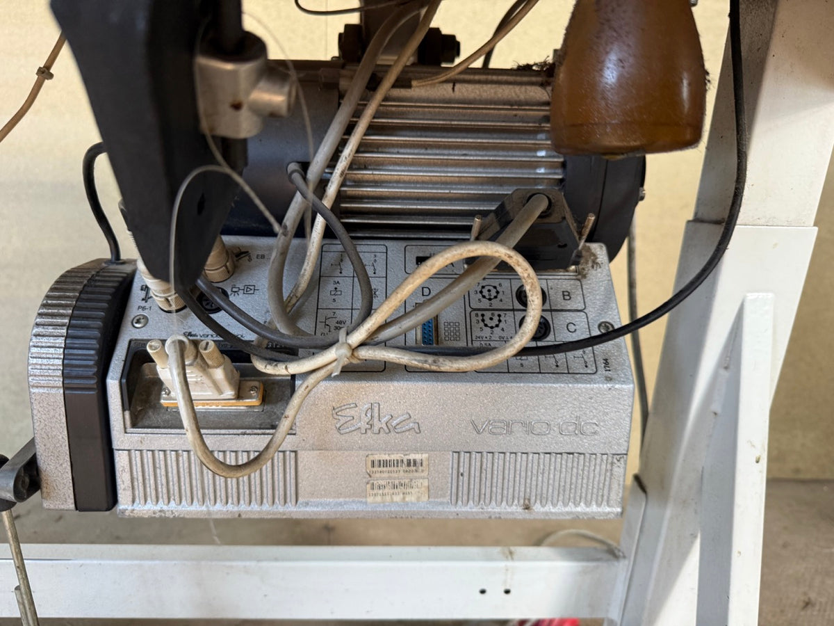 Dürkopf Adler 4180-547 post-bed industrial stitching machine